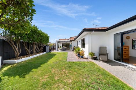 Photo of property in 24 Ohope Place, Papamoa Beach, Papamoa, 3118