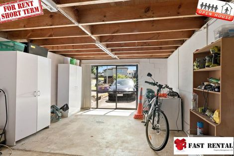 Photo of property in 3 The Rosebowl, Sunnyhills, Auckland, 2010