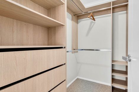 Photo of property in 17 Chatswood Grove, Fitzroy, New Plymouth, 4312