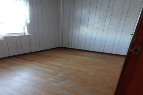 Photo of property in 9 Barrys Road, Glendene, Auckland, 0602