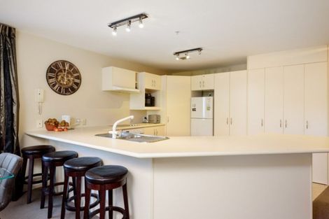 Photo of property in 21/3 Maunganui Road, Mount Maunganui, 3116