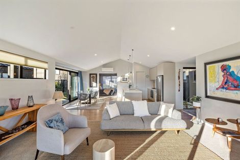 Photo of property in 27 Glenfiddich Road, Jacks Point, Queenstown, 9371