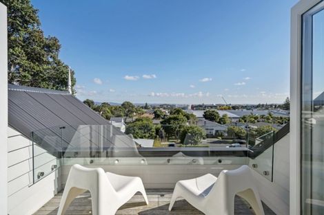 Photo of property in 24 Kenyon Avenue, Mount Eden, Auckland, 1024