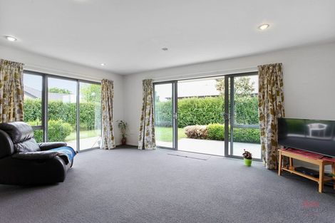 Photo of property in 22 Bernice Crescent, Yaldhurst, Christchurch, 8042
