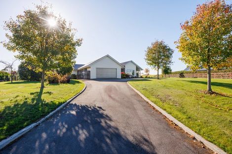 Photo of property in 20 Loveston Lane, Kelvin Grove, Palmerston North, 4470