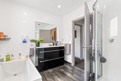 Photo of property in 2 Horne Street, Hurdon, New Plymouth, 4310