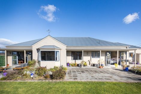 Photo of property in 29 Clearview Drive, Milson, Palmerston North, 4414