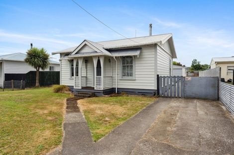 Photo of property in 9 Atkinson Street, Woodville, 4920