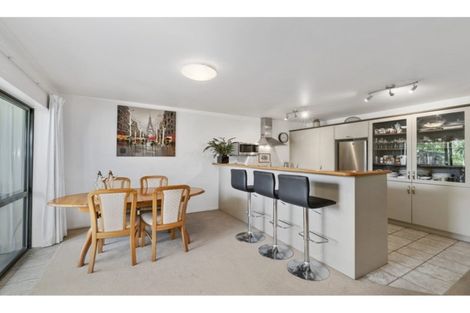 Photo of property in 2/90 Albany Highway, Greenhithe, Auckland, 0632