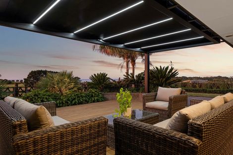 Photo of property in 17 Chatswood Grove, Fitzroy, New Plymouth, 4312