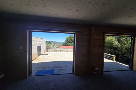 Photo of property in 46 Norana Road, Timberlea, Upper Hutt, 5018