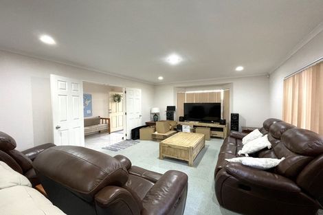 Photo of property in 7 Mullagh Place, East Tamaki Heights, Auckland, 2016