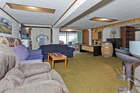 Photo of property in 81 Chivalry Road, Glenfield, Auckland, 0629