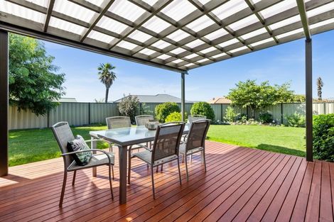 Photo of property in 6 Rosehill Way, Taradale, Napier, 4112