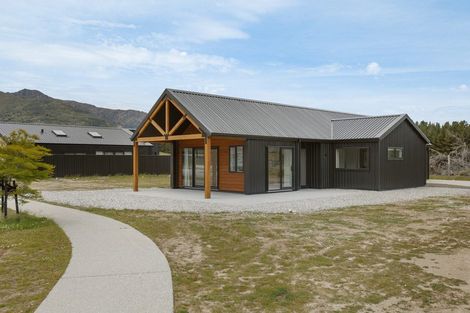 Photo of property in 159 Burdon Loop, Lake Hawea, 9382