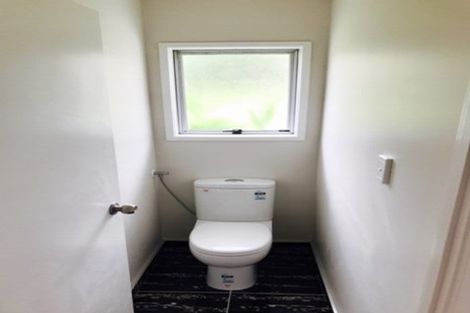 Photo of property in 43 Cedar Heights Avenue, Massey, Auckland, 0614