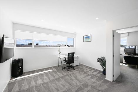 Photo of property in 33 Roy Hilton Drive, Flagstaff, Hamilton, 3210