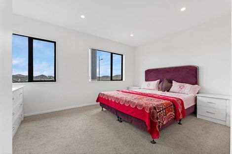 Photo of property in 35 Sapwood Crescent, Takanini, 2110