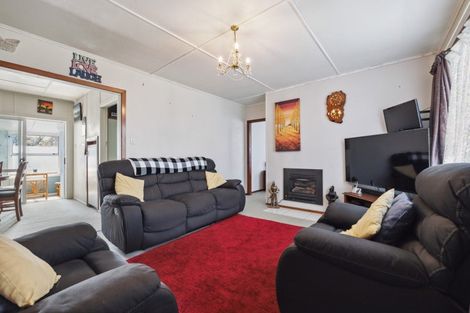 Photo of property in 10 Lear Street, Stratford, 4332