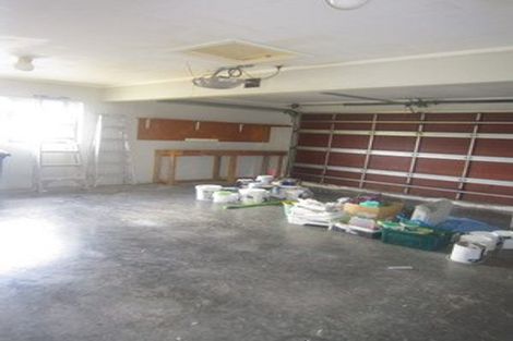 Photo of property in 24 Ashton Fitchett Drive, Brooklyn, Wellington, 6021