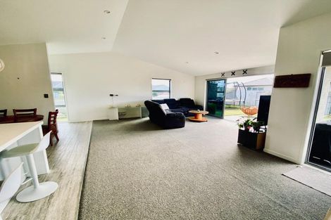 Photo of property in 23 Batty Street, Papamoa Beach, Papamoa, 3118