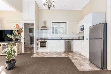 Photo of property in 15 Porritt Avenue, Mount Victoria, Wellington, 6011