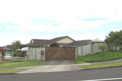 Photo of property in 6 Bonnard Place, West Harbour, Auckland, 0618