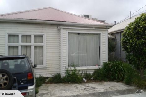 Photo of property in 11 Edge Hill, Mount Victoria, Wellington, 6011