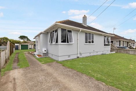 Photo of property in 7 Acourt Street, Hawera, 4610