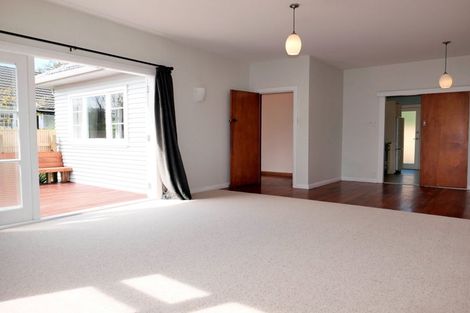 Photo of property in 132 Wellington Road, Paekakariki, 5034