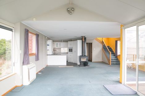 Photo of property in 14 Marine Parade, Bluff, 9814