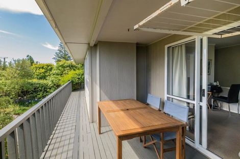 Photo of property in 28 Field Way, Waikanae Beach, Waikanae, 5036
