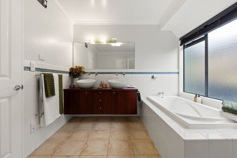Photo of property in 5 Bramley Drive, Rototuna, Hamilton, 3210