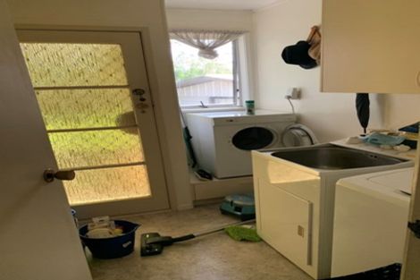 Photo of property in 11 Cockayne Crescent, Sunnynook, Auckland, 0620