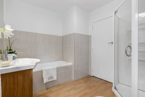 Photo of property in 122 Beach Road, Castor Bay, Auckland, 0620