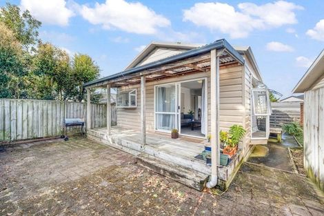 Photo of property in 22 Larne Avenue, Pakuranga Heights, Auckland, 2010