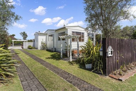 Photo of property in 302 Dickson Road, Papamoa Beach, Papamoa, 3118