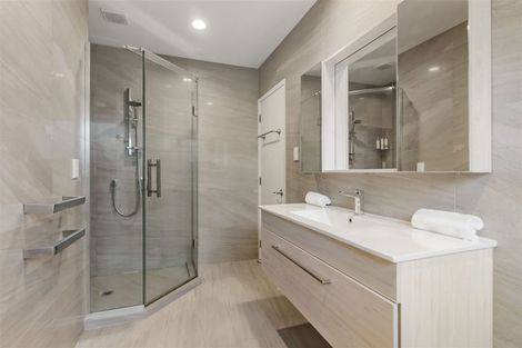 Photo of property in 1/31a Bevyn Street, Castor Bay, Auckland, 0620