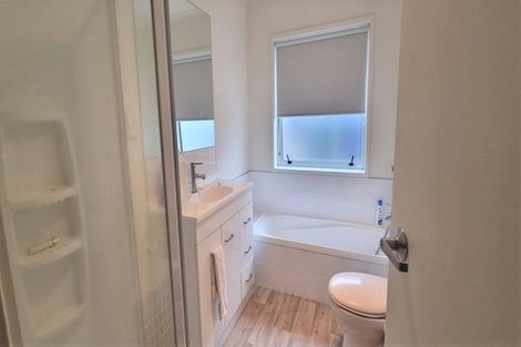 Photo of property in 32 Cupples Street, Papamoa Beach, Papamoa, 3118