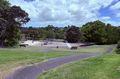 Photo of property in 2 Nga Tutu Place, Belmont, Auckland, 0622