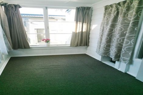Photo of property in 39b Forrest Hill Road, Milford, Auckland, 0620