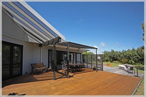 Photo of property in 33 Palmer Road, Foxton Beach, Foxton, 4891