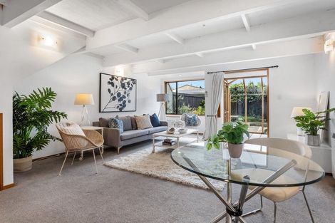 Photo of property in 2/20 Bristol Street, St Albans, Christchurch, 8014