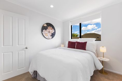 Photo of property in 185 Keri Vista Rise, Papakura, 2110