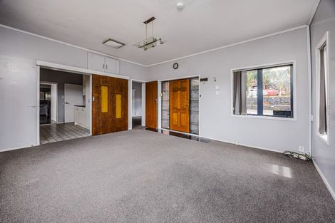 Photo of property in 52 Hillcrest Road, Papatoetoe, Auckland, 2025