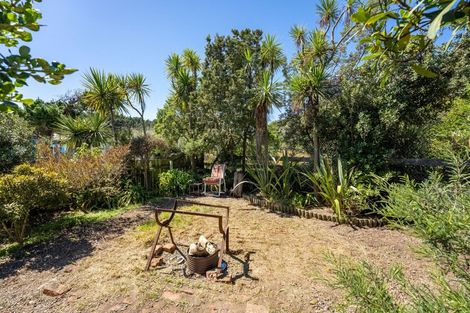 Photo of property in 16 Rangiuru Road, Otaki Beach, Otaki, 5512