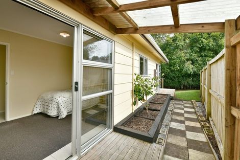 Photo of property in 1/25 Edgware Road, West Harbour, Auckland, 0618