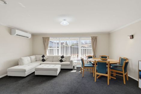 Photo of property in 2/7 Curletts Road, Sockburn, Christchurch, 8042