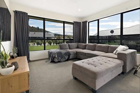 Photo of property in 9 Wren Street, Albert Town, Wanaka, 9305
