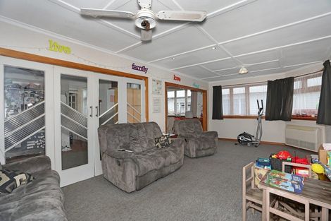 Photo of property in 13 York Street, Feilding, 4702